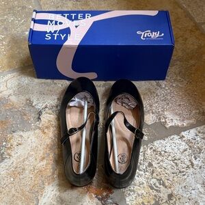 Trary Women's Classic Black Mary Jane Flats